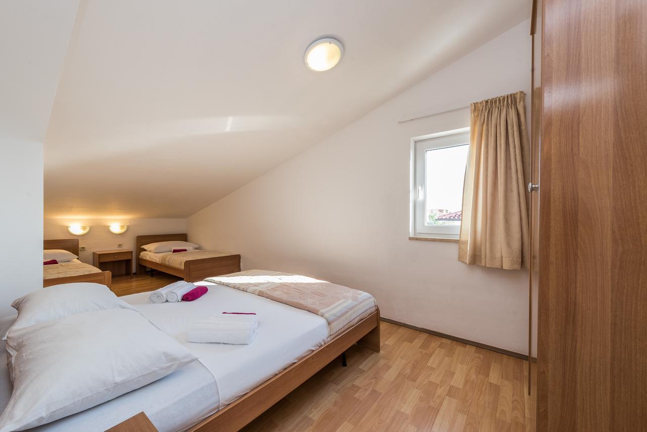 Jurac Apartman Povljana